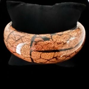 Wooden bangle, new, pristine condition